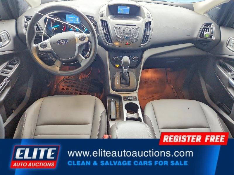 2015 Ford Escape SE