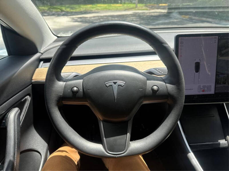 2020 Tesla Model 3 Standard Range