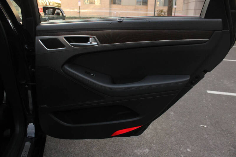 2016 Hyundai Genesis