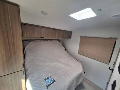 2025 Forest River Salem 26DBUDX