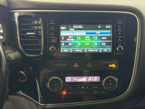 2017 Mitsubishi Outlander ES