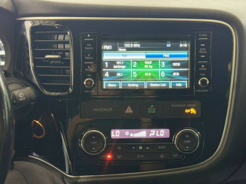 2017 Mitsubishi Outlander ES