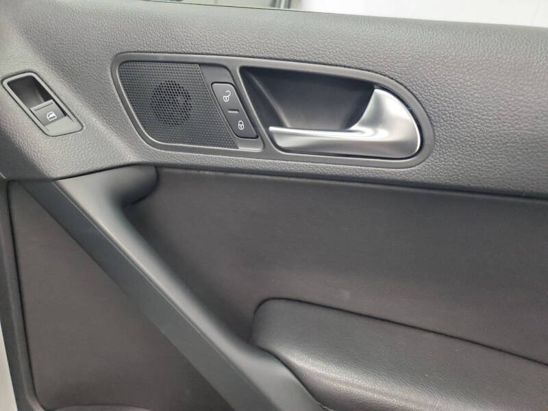 2016 Volkswagen Tiguan 2.0T SE