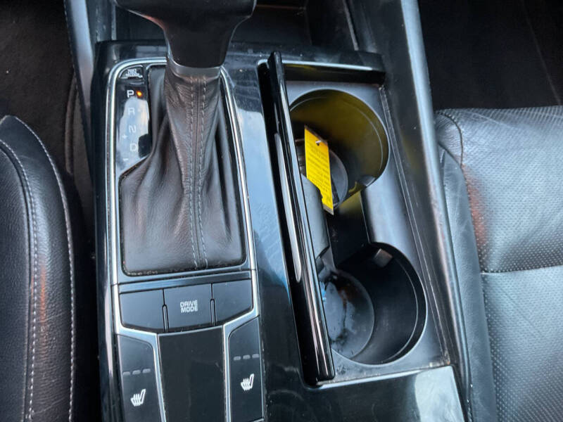 2017 Kia Cadenza Premium