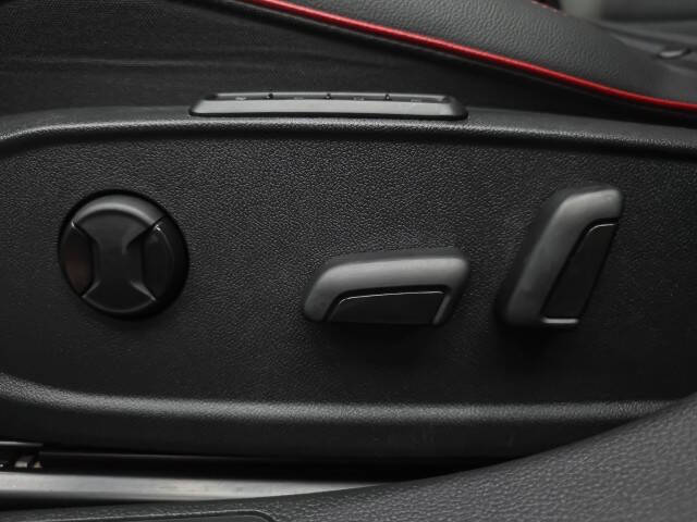 2024 Volkswagen Golf GTI SE