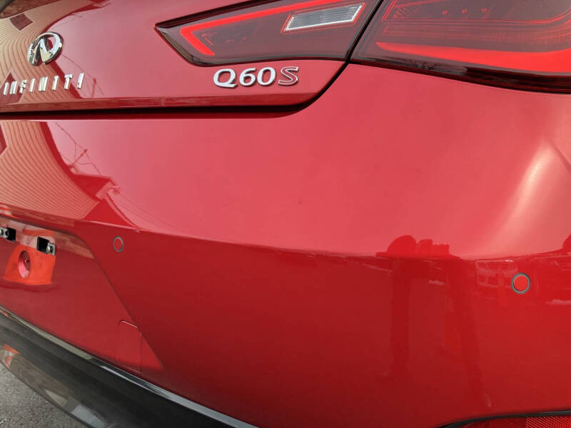 2017 Infiniti Q60 Red Sport 400