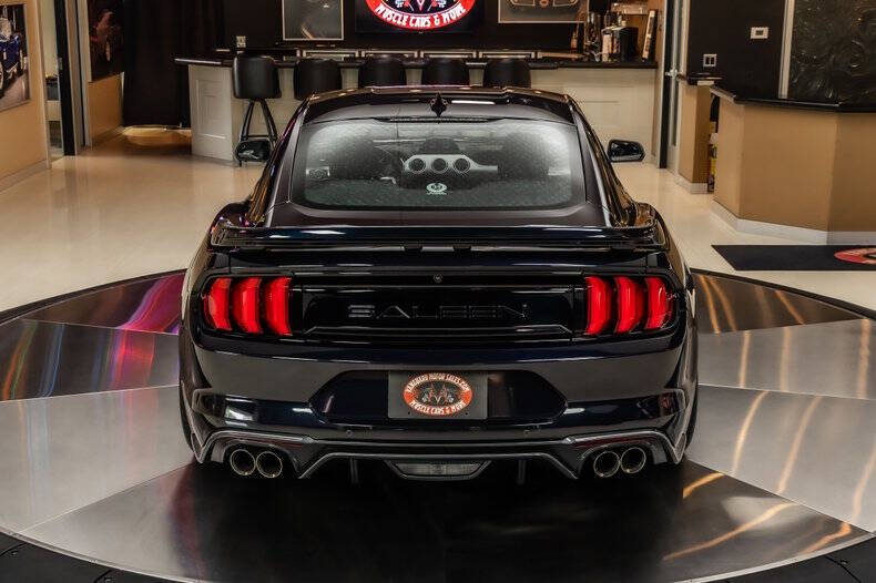 2022 Ford Mustang