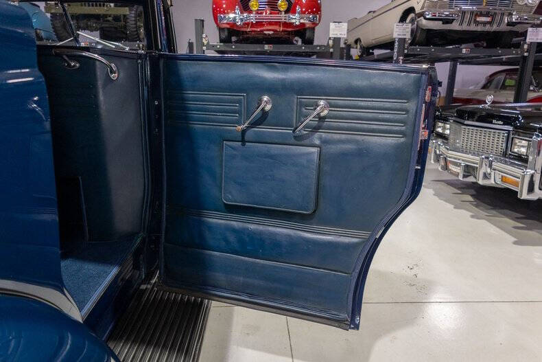 1939 Lincoln Model K 413-B Convertible Seda