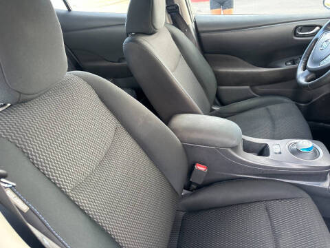2015 Nissan LEAF S