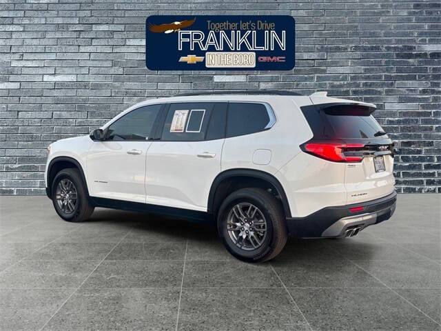 2025 GMC Acadia Elevation