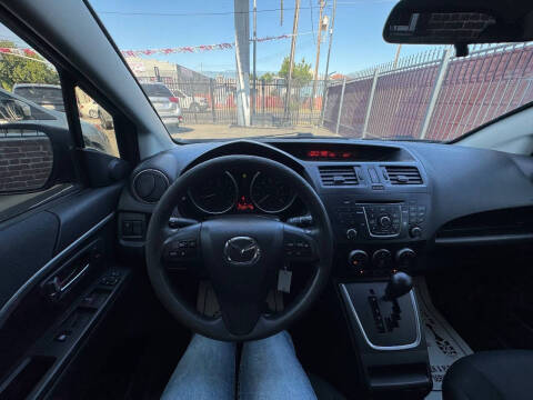 2013 Mazda MAZDA5 Sport