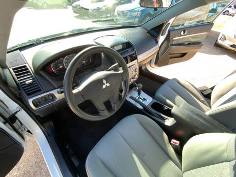 2011 Mitsubishi Galant FE