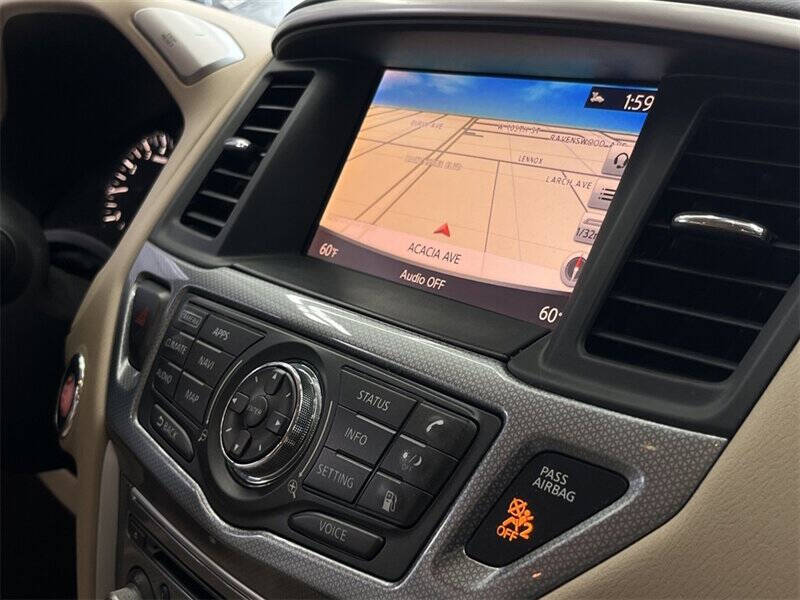 2018 Nissan Pathfinder SL