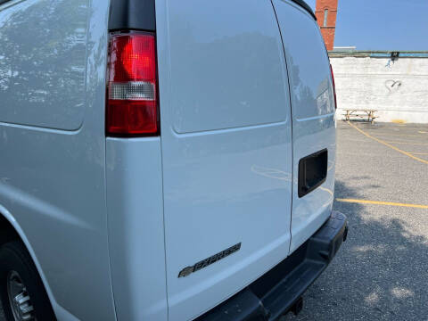 2019 Chevrolet Express 2500