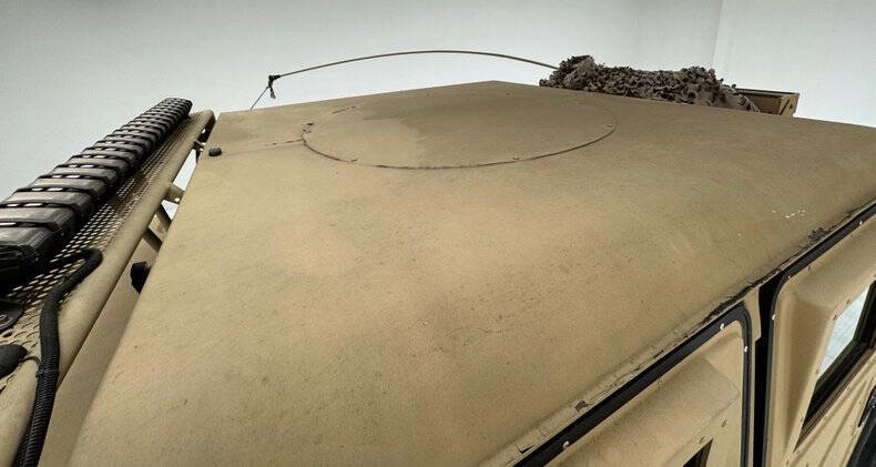 2005 AM General Hummer