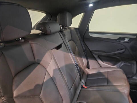 2023 Porsche Macan T