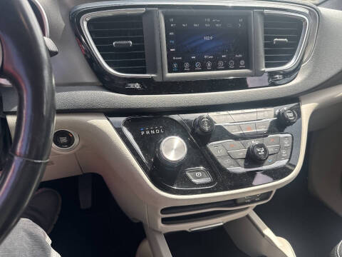 2020 Chrysler Pacifica Touring L