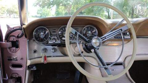 1962 Ford Thunderbird