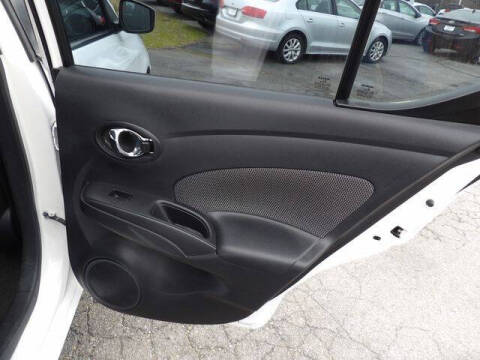 2016 Nissan Versa 1.6 SV