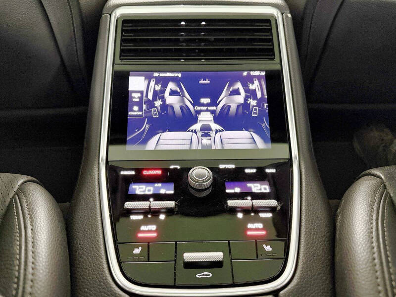 2017 Porsche Panamera 4