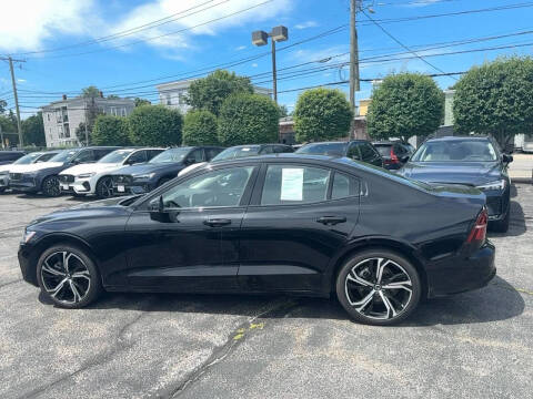 2025 Volvo S60 B5 Core