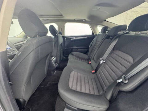 2020 Ford Fusion SE