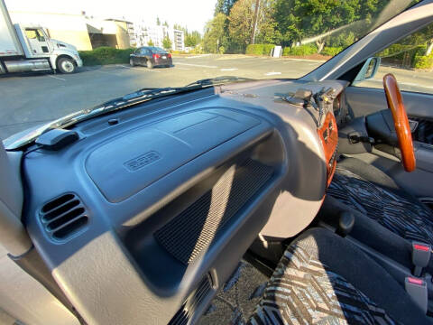 1998 Daihatsu Pyzar Charade