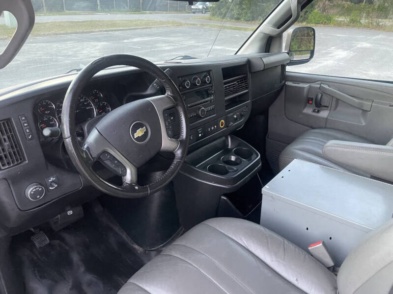 2017 Chevrolet Express 2500