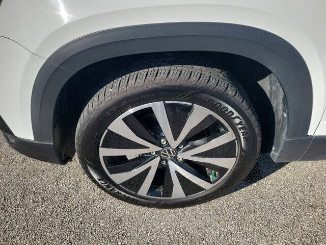 2024 Volkswagen Taos SE