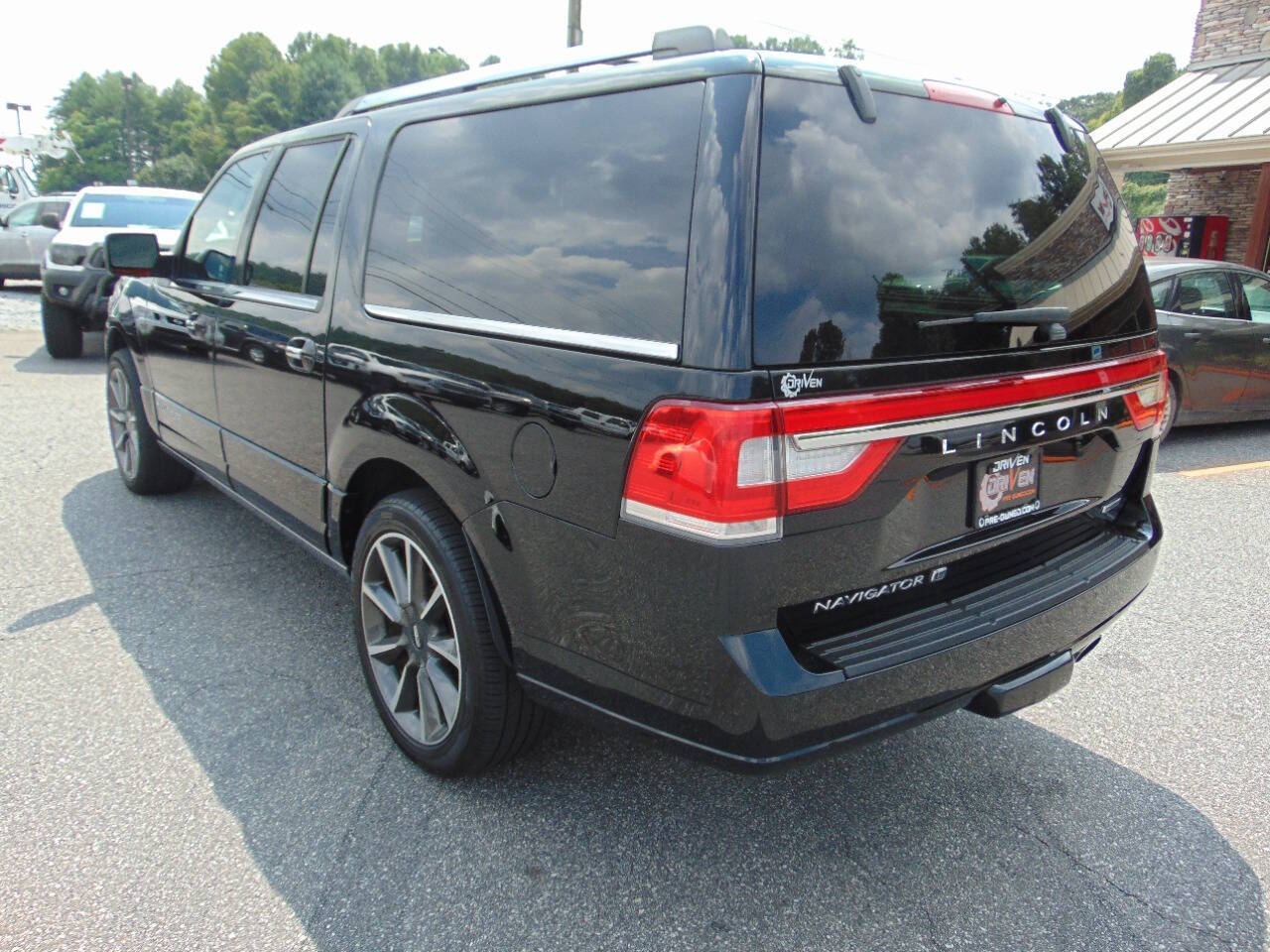 2016 Lincoln Navigator L for sale at Driven Pre-Owned in Lenoir, NC