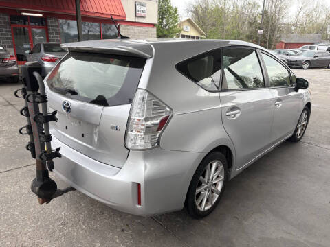2013 Toyota Prius v Five