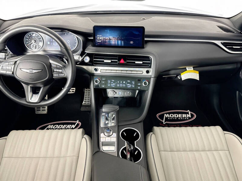 2025 Genesis G70