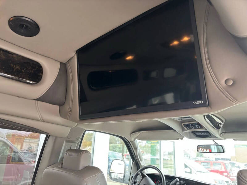 2022 Chevrolet Express 2500