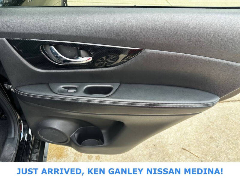2020 Nissan Rogue SL