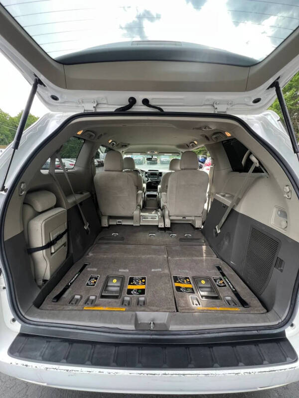 2012 Toyota Sienna
