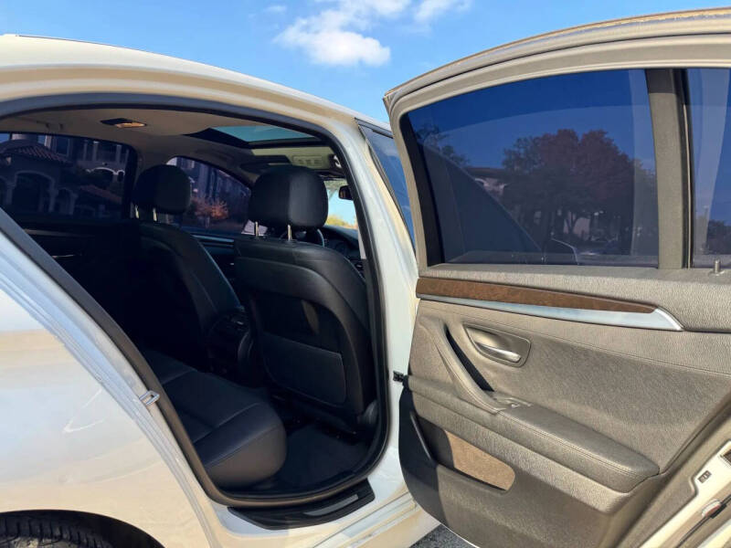 2016 BMW 5 Series 528i