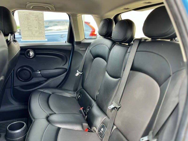 2017 MINI Hardtop 4 Door Cooper