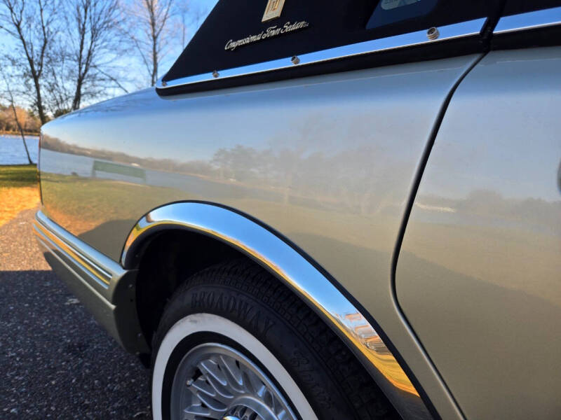 1997 Lincoln Town Car Executive