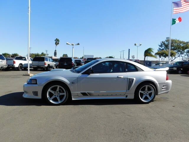 2004 Ford Mustang GT Deluxe