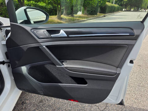 2016 Volkswagen Golf TSI SEL