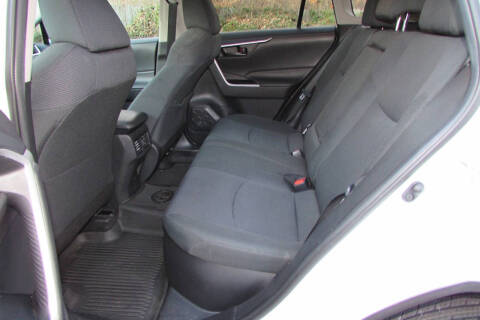 2020 Toyota RAV4 Hybrid LE