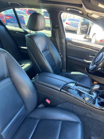 2016 BMW 5 Series 528i