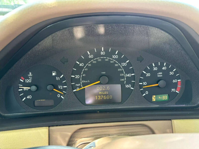 2002 Mercedes-Benz E-Class E 320