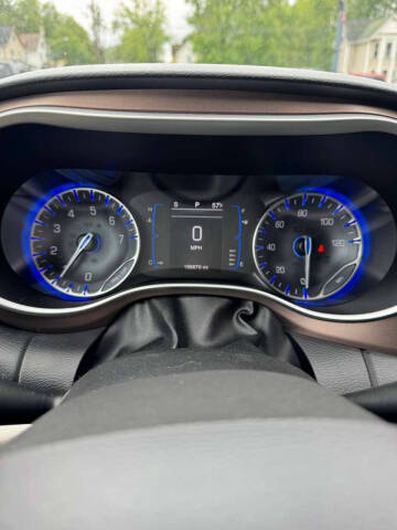 2017 Chrysler Pacifica Touring-L