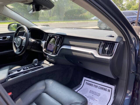 2024 Volvo S60 B5 Core Dark Theme