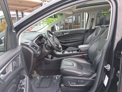 2019 Ford Edge Titanium