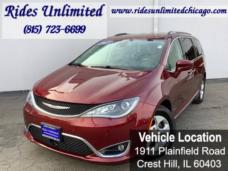 2017 Chrysler Pacifica Touring-L Plus