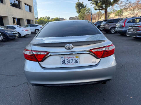 2016 Toyota Camry SE
