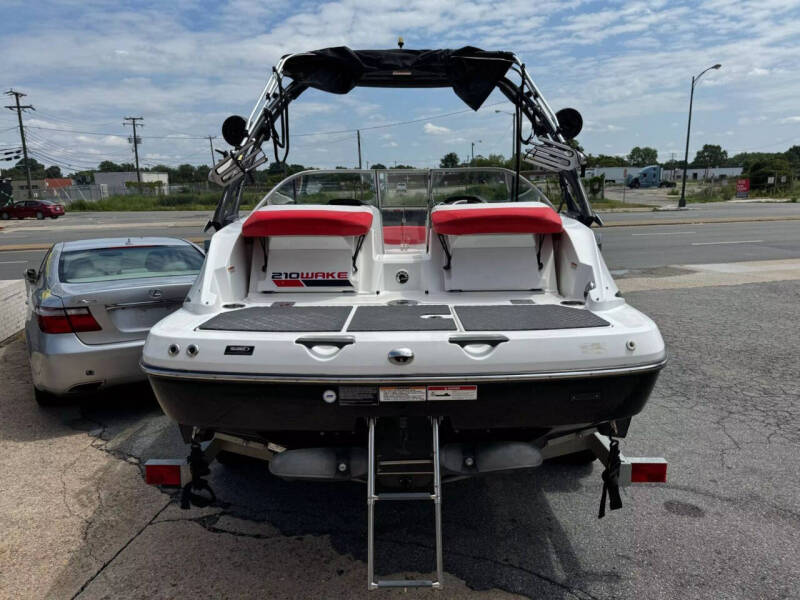 2012 Sea-Doo 210 Wake