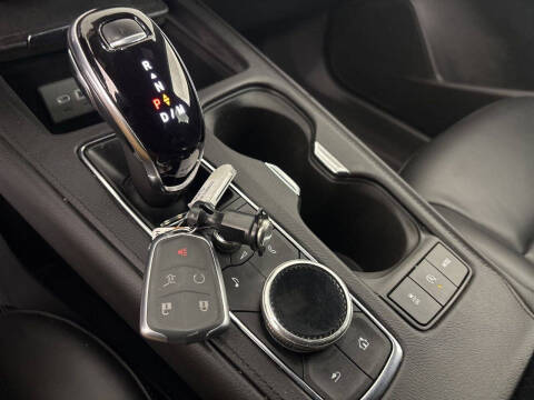 2022 Cadillac XT4 Premium Luxury